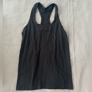 Lululemon Swiftly Tech Tank Top Hip Length in Black size 6